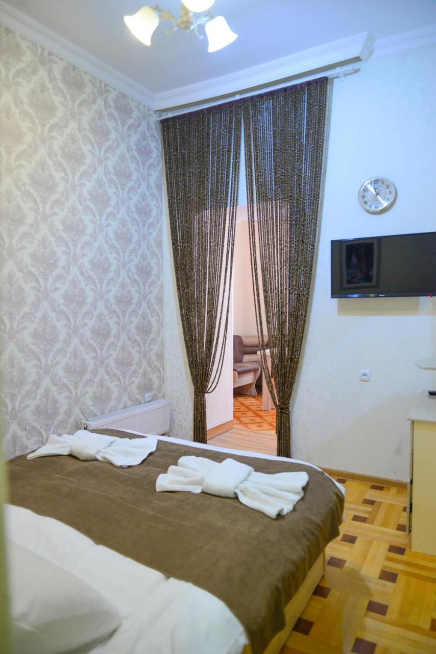 Hotel Victoria Borjomi Bagian luar foto