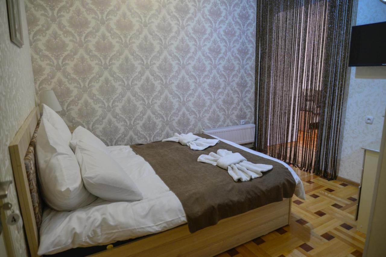 Hotel Victoria Borjomi Bagian luar foto
