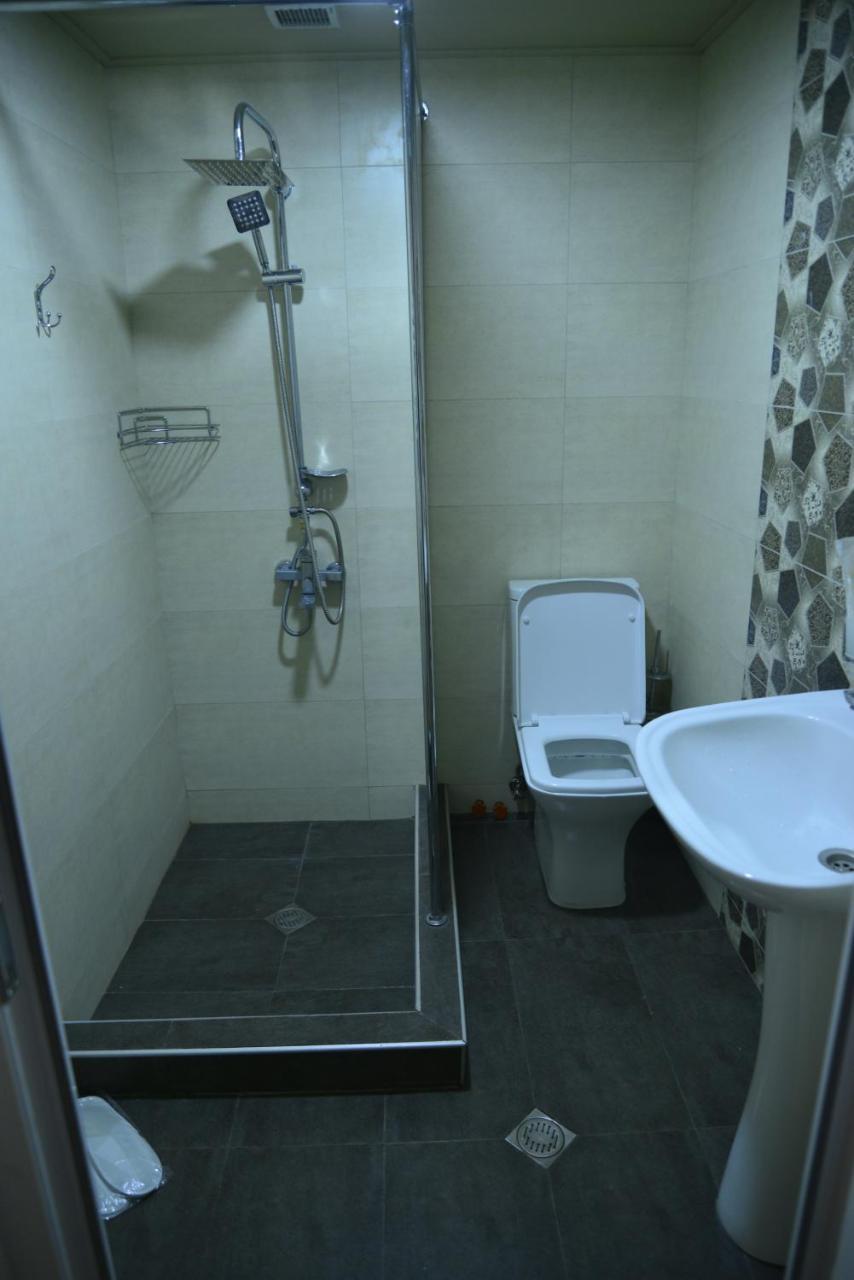 Hotel Victoria Borjomi Bagian luar foto