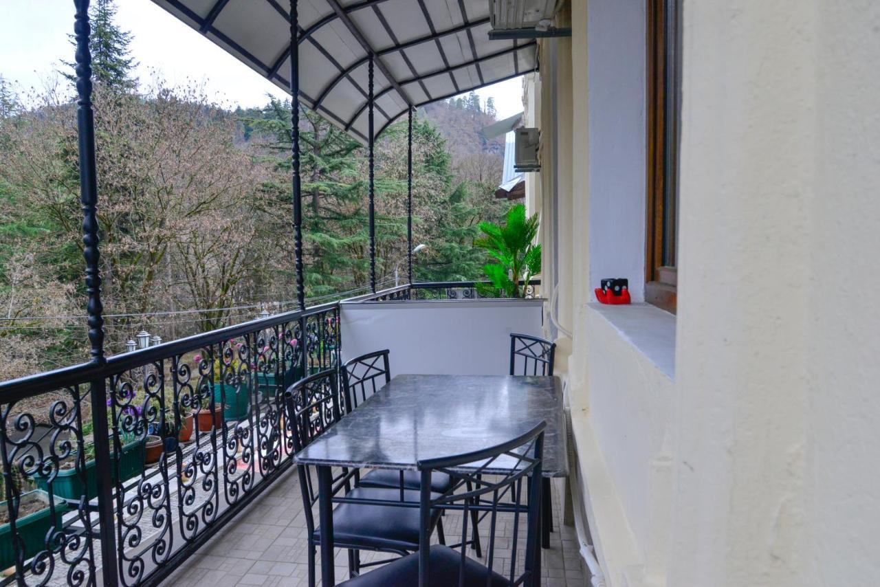 Hotel Victoria Borjomi Bagian luar foto